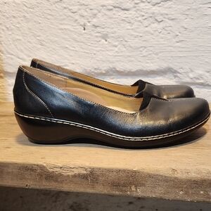 Supremes By Soft Spots Elegant Black Slip‎ On Women's Leather Flats Size 10N